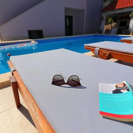 Lavanda Kor Ula - Five Bedroom With Pool And Sea View 别墅