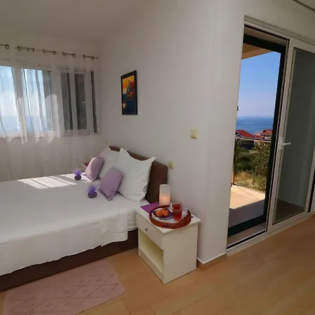 Lavanda Kor Ula - Five Bedroom With Pool And Sea View