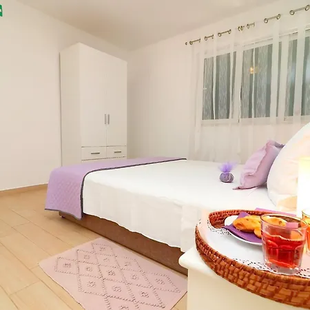 别墅 Lavanda Kor Ula - Five Bedroom With Pool And Sea View 扎瓦拉提卡