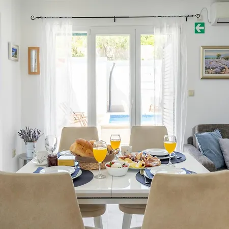 Lavanda Kor Ula - Five Bedroom With Pool And Sea View 扎瓦拉提卡