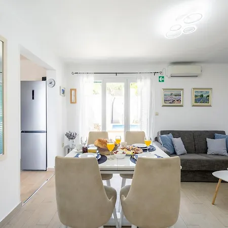别墅 Lavanda Kor Ula - Five Bedroom With Pool And Sea View