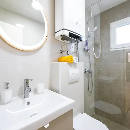 Lavanda Kor Ula - Five Bedroom With Pool And Sea View 别墅 扎瓦拉提卡