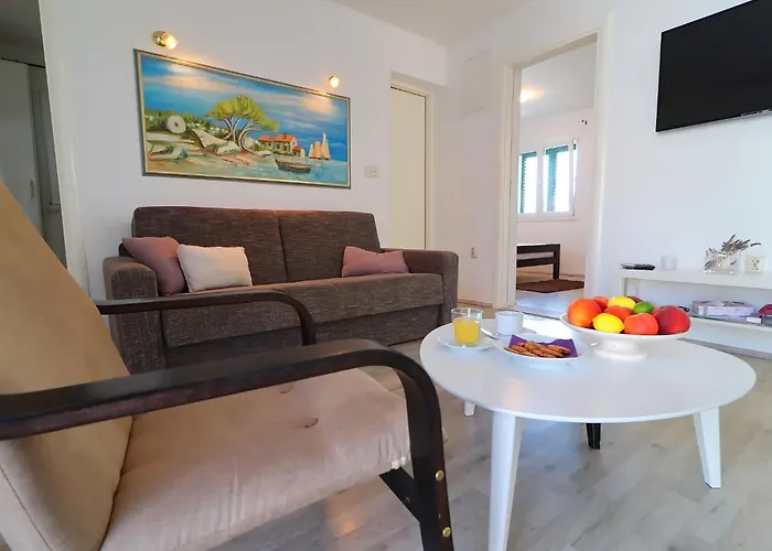 Lavanda Kor Ula - Five Bedroom With Pool And Sea View *