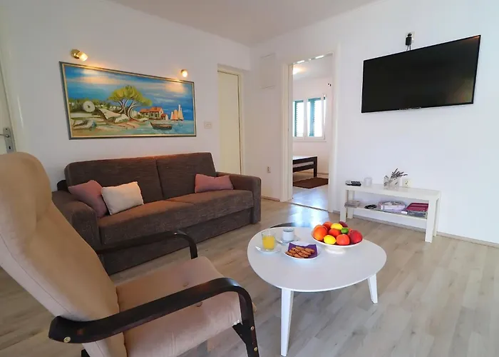 Lavanda Kor Ula - Five Bedroom With Pool And Sea View * Завалатица