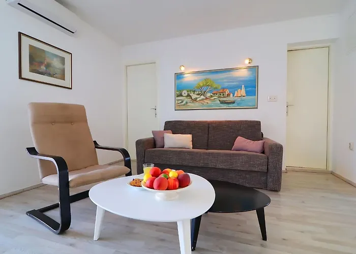 Lavanda Kor Ula - Five Bedroom With Pool And Sea View Вилла Завалатица