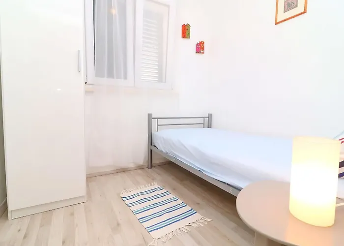 Lavanda Kor Ula - Five Bedroom With Pool And Sea View *