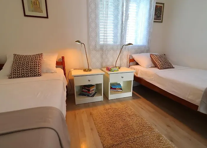 Lavanda Kor Ula - Five Bedroom With Pool And Sea View * Завалатица