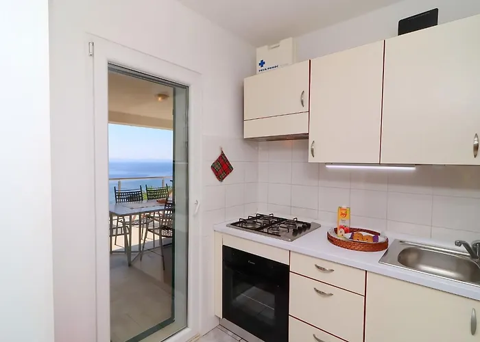 Lavanda Kor Ula - Five Bedroom With Pool And Sea View