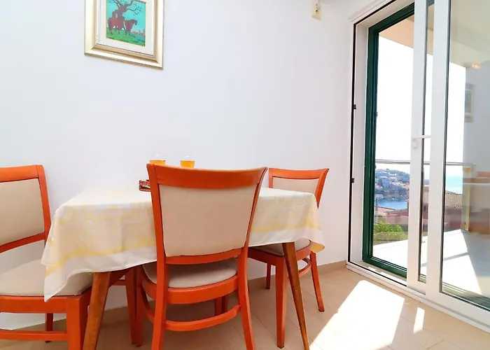 Lavanda Kor Ula - Five Bedroom With Pool And Sea View