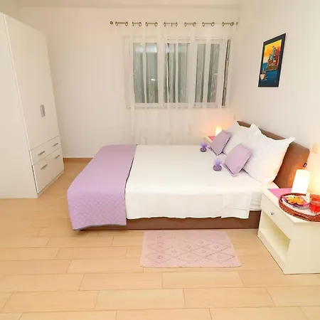 Lavanda Kor Ula - Five Bedroom With Pool And Sea View *